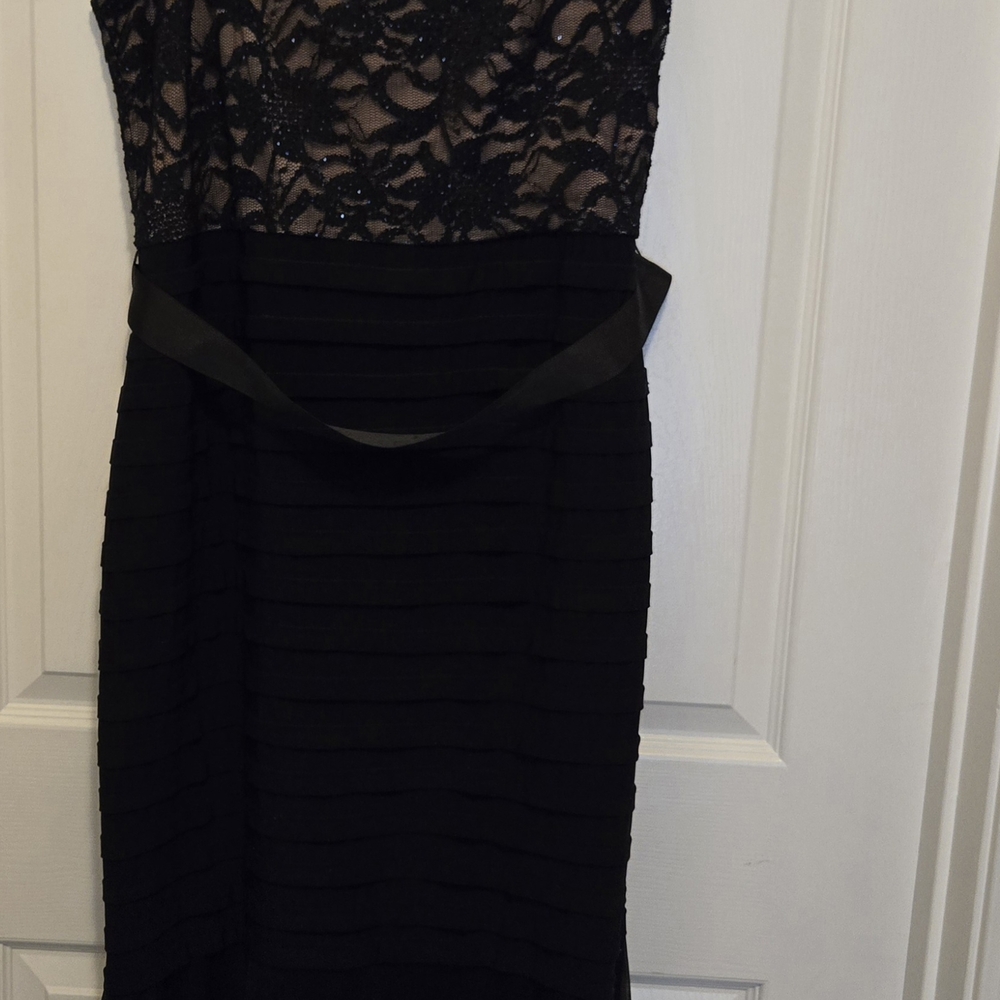Elegant Black Lace Maxi Dress